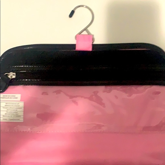 Travel bag with sponge - Picture 3 of 6